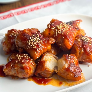 お餅アレンジ!肉巻きヤンニョム餅